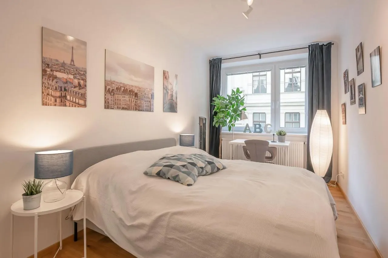 Modern City Center Apartment Vienna